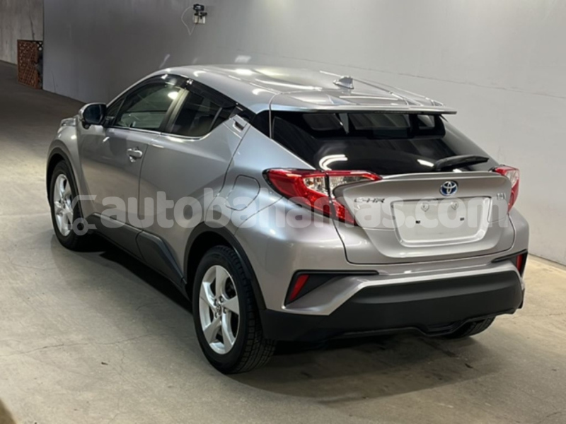 Big with watermark toyota c hr eleuthera freetown 2168