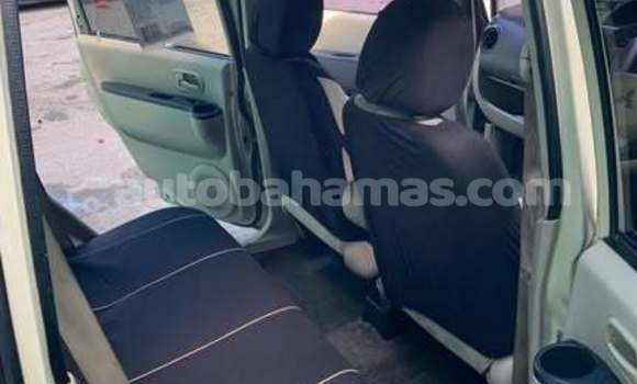 Buy Used Mitsubishi Space Wagon White Car in Marsh Harbour in Abaco Buy Used Mitsubishi Space Wagon White Car in Marsh Harbour in Abaco