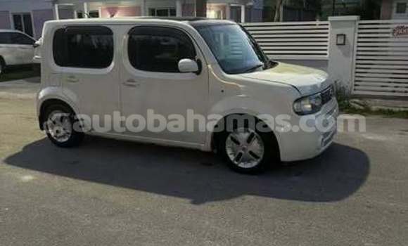 Buy Used Nissan Cube White Car in Nicholls Town in Andros