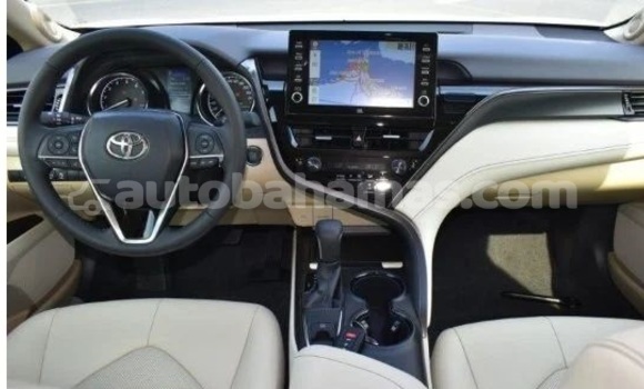 Buy Used Toyota Camry White Car in Marsh Harbour in Abaco
