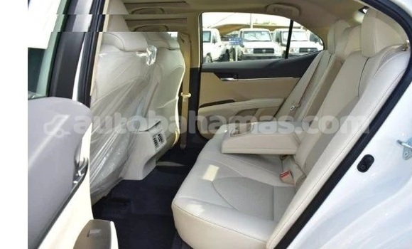 Buy Used Toyota Camry White Car in Marsh Harbour in Abaco Buy Used Toyota Camry White Car in Marsh Harbour in Abaco