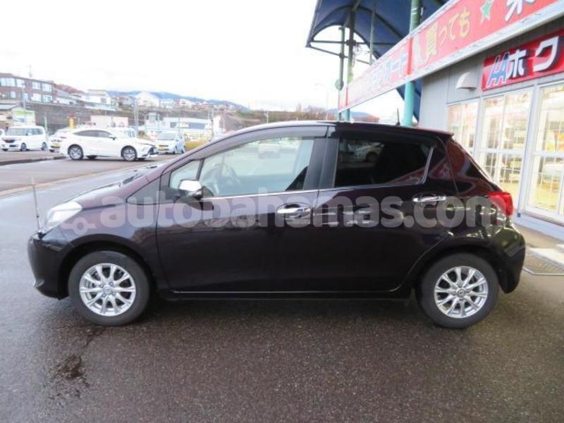 Big with watermark toyota vitz biminis alice town 2220