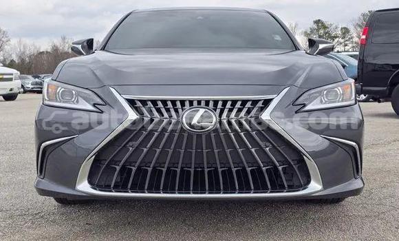 Buy Used Lexus ES Black Car in Marsh Harbour in Abaco