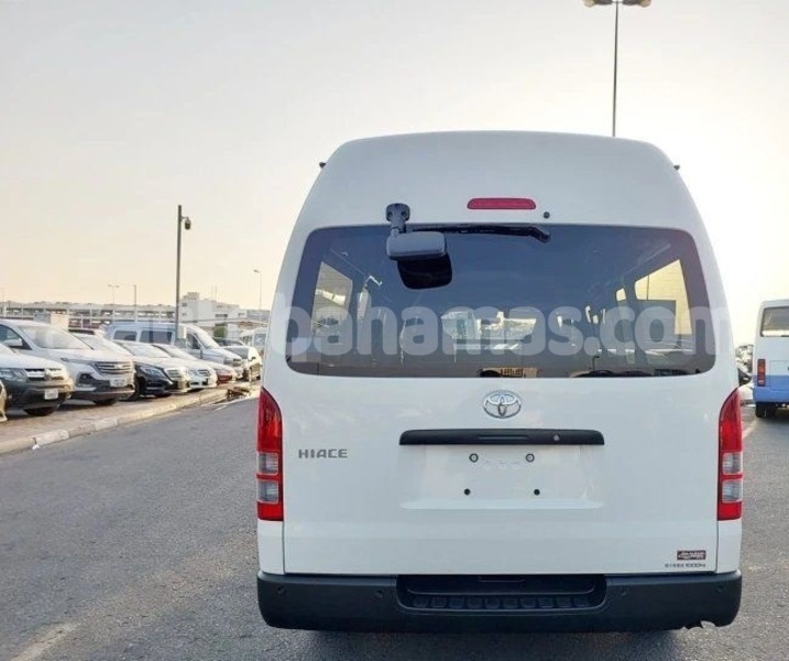 Big with watermark toyota hiace abaco marsh harbour 2231