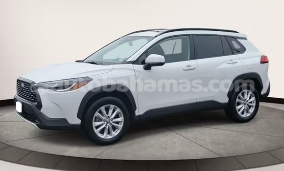 Buy Used Toyota Corolla Cross White Car in Marsh Harbour in Abaco Buy Used Toyota Corolla Cross White Car in Marsh Harbour in Abaco