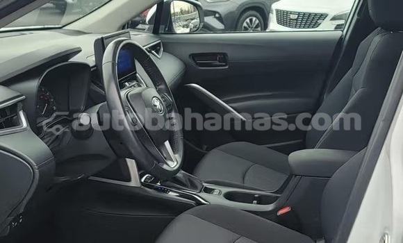 Buy Used Toyota Corolla Cross White Car in Marsh Harbour in Abaco Buy Used Toyota Corolla Cross White Car in Marsh Harbour in Abaco