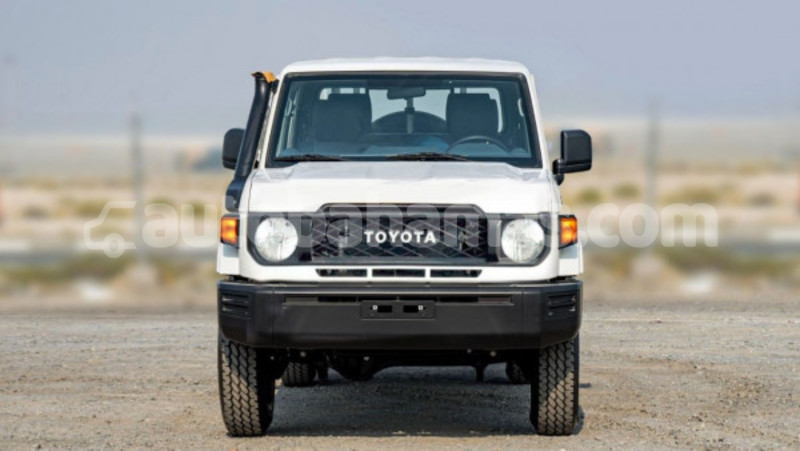 Big with watermark toyota land cruiser abaco marsh harbour 2306