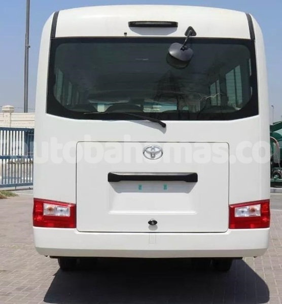 Big with watermark toyota coaster abaco marsh harbour 2307