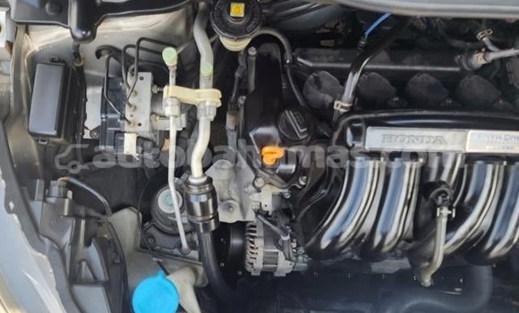 Buy Used Honda Vezel White Car in Marsh Harbour in Abaco Buy Used Honda Vezel White Car in Marsh Harbour in Abaco