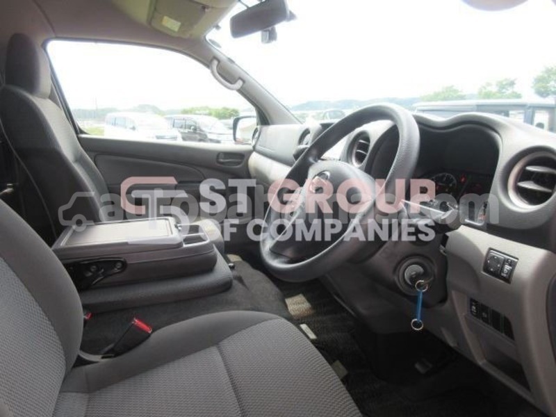 Big with watermark nissan nv350 caravan eleuthera freetown 2319