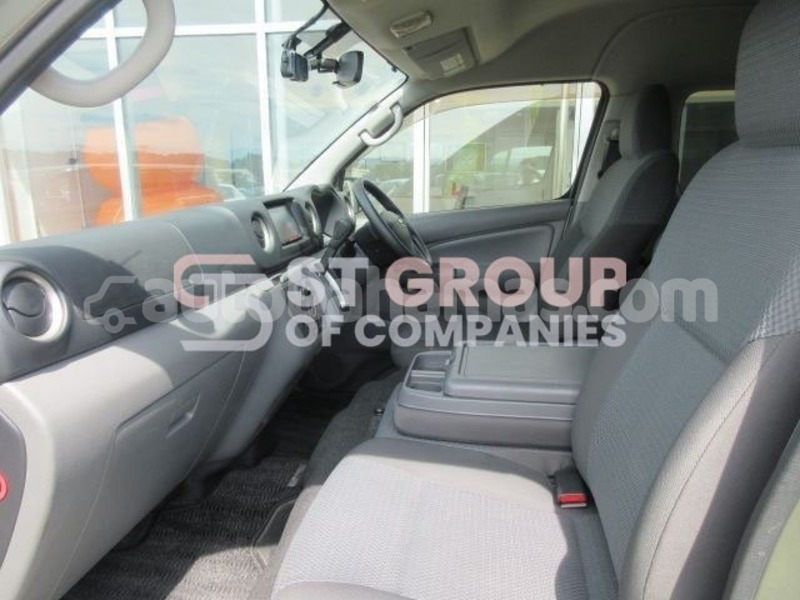 Big with watermark nissan nv350 caravan eleuthera freetown 2319
