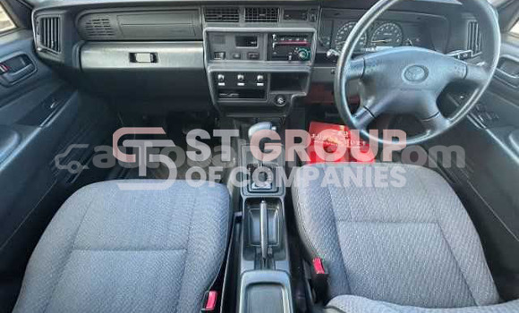 Buy Used Toyota Comfort White Car in Freetown in Eleuthera Buy Used Toyota Comfort White Car in Freetown in Eleuthera