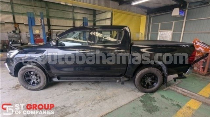 Big with watermark toyota hilux eleuthera freetown 2329