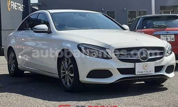 Buy Used Mercedes‒Benz 1120 White Truck in Freetown in Eleuthera