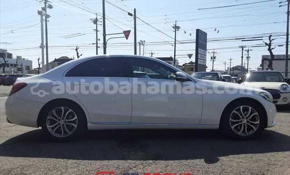 Buy Used Mercedes‒Benz 1120 White Truck in Freetown in Eleuthera Buy Used Mercedes‒Benz 1120 White Truck in Freetown in Eleuthera