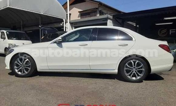 Buy Used Mercedes‒Benz 1120 White Truck in Freetown in Eleuthera Buy Used Mercedes‒Benz 1120 White Truck in Freetown in Eleuthera