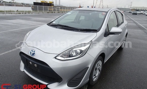 Buy Used Toyota Aqua Silver Car in Freetown in Eleuthera