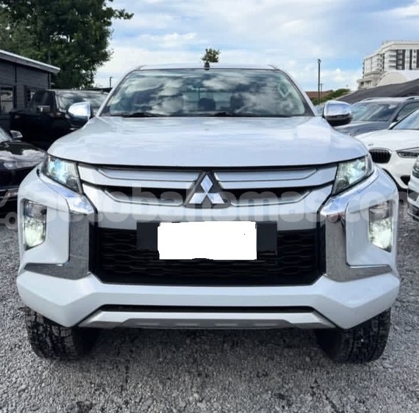 Big with watermark mitsubishi l200 abaco marsh harbour 2334