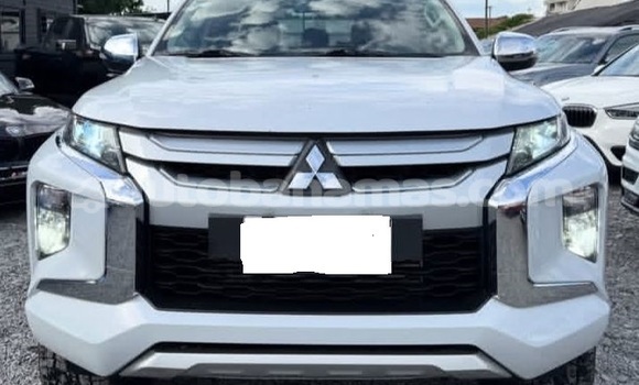 Buy Used Mitsubishi L200 White Car in Marsh Harbour in Abaco Buy Used Mitsubishi L200 White Car in Marsh Harbour in Abaco