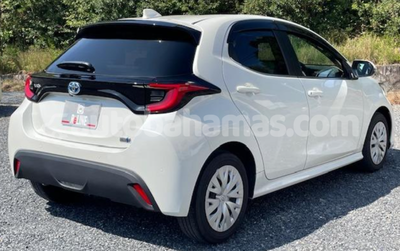 Big with watermark toyota yaris eleuthera freetown 2340