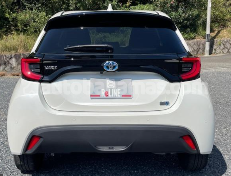 Big with watermark toyota yaris eleuthera freetown 2340