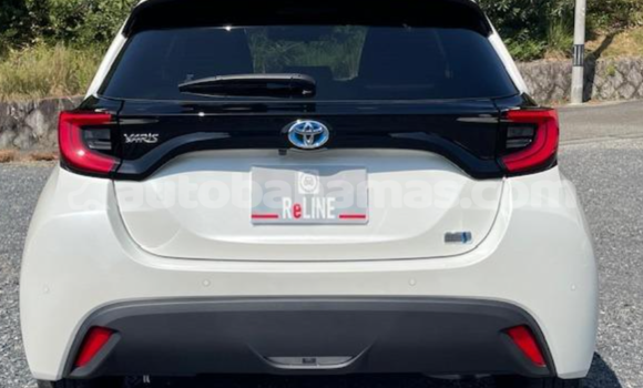 Buy Used Toyota Yaris White Car in Freetown in Eleuthera Buy Used Toyota Yaris White Car in Freetown in Eleuthera