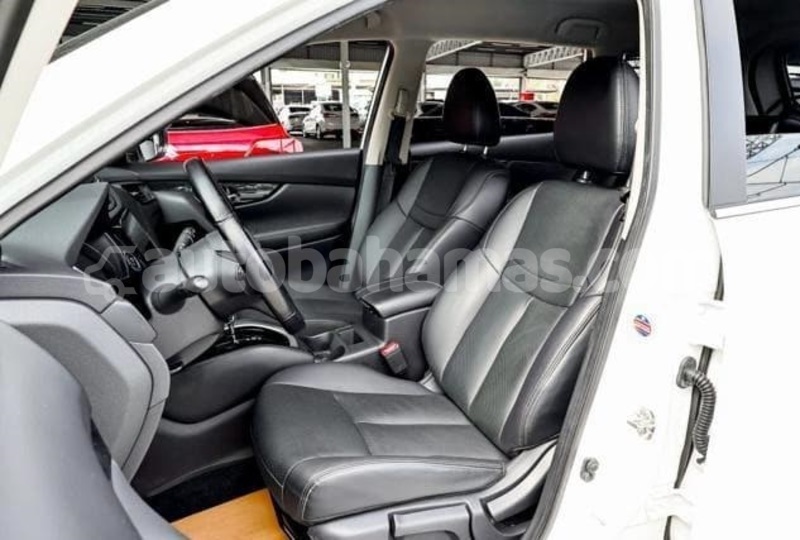Big with watermark nissan x trail abaco marsh harbour 2341