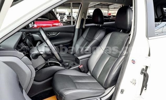 Buy Used Nissan X–Trail White Car in Marsh Harbour in Abaco Buy Used Nissan X–Trail White Car in Marsh Harbour in Abaco