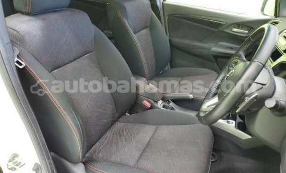 Buy Used Honda FIT White Car in Marsh Harbour in Abaco Buy Used Honda FIT White Car in Marsh Harbour in Abaco