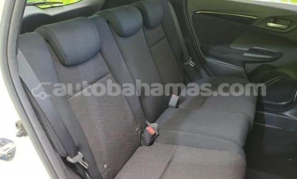 Buy Used Honda FIT White Car in Marsh Harbour in Abaco Buy Used Honda FIT White Car in Marsh Harbour in Abaco