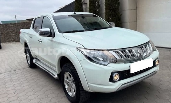 Buy Used Mitsubishi L200 White Car in Marsh Harbour in Abaco Buy Used Mitsubishi L200 White Car in Marsh Harbour in Abaco