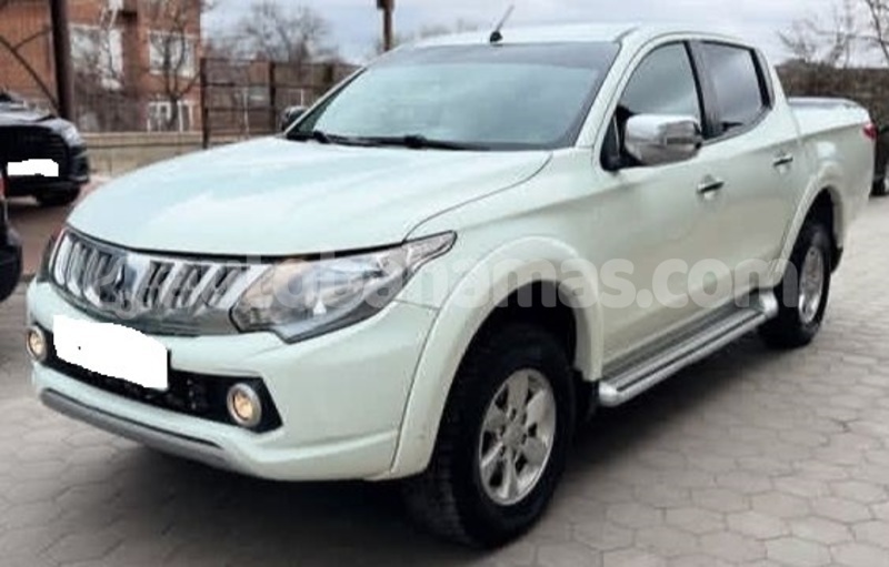 Big with watermark mitsubishi l200 abaco marsh harbour 2348