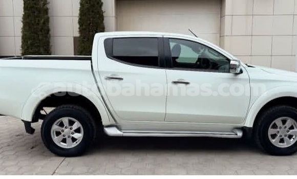 Buy Used Mitsubishi L200 White Car in Marsh Harbour in Abaco Buy Used Mitsubishi L200 White Car in Marsh Harbour in Abaco