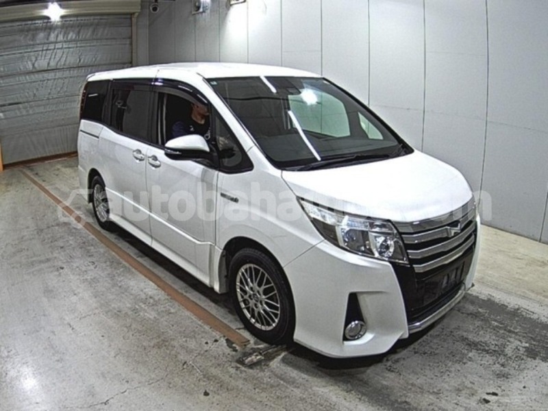 Big with watermark toyota noah eleuthera freetown 2349
