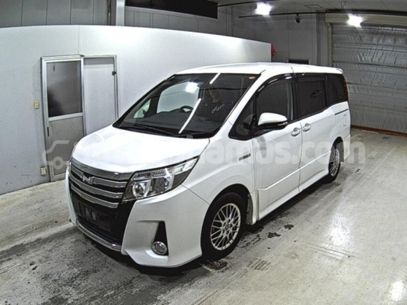 Big with watermark toyota noah eleuthera freetown 2349