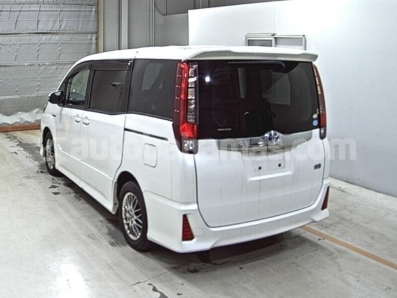 Big with watermark toyota noah eleuthera freetown 2349