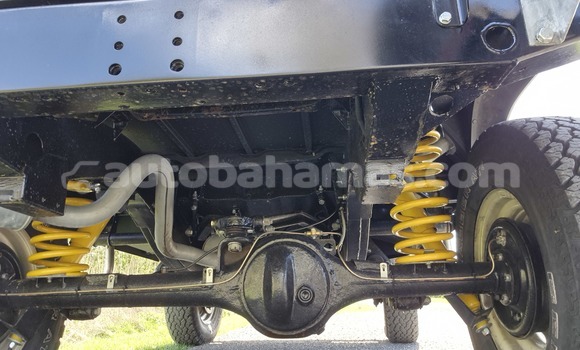 Buy Import Land Rover Defender Other Car in Alice Town in Biminis Buy Import Land Rover Defender Other Car in Alice Town in Biminis