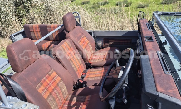 Buy Import Land Rover Defender Other Car in Alice Town in Biminis Buy Import Land Rover Defender Other Car in Alice Town in Biminis
