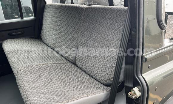 Buy Import Land Rover Defender Green Car in Alice Town in Biminis Buy Import Land Rover Defender Green Car in Alice Town in Biminis