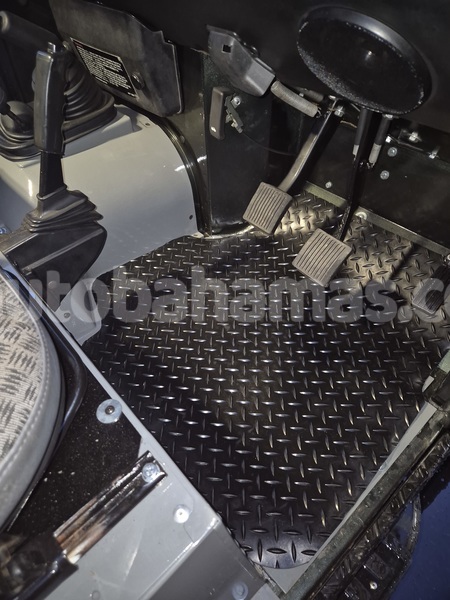 Big with watermark land rover defender biminis alice town 2360