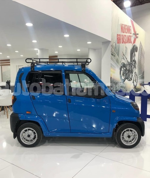 Big with watermark bajaj qute abaco import dubai 2361