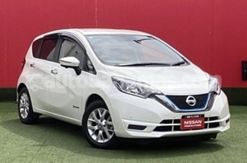 Big with watermark nissan note eleuthera freetown 2362