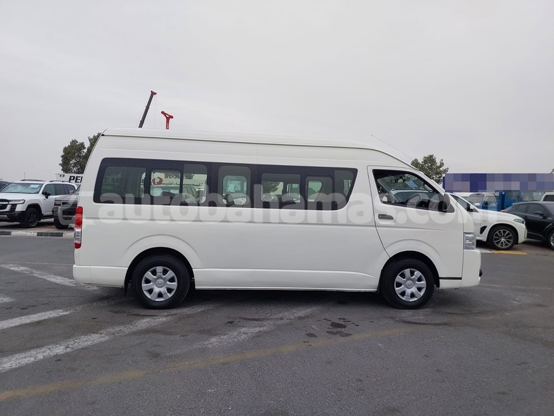 Big with watermark toyota hiace eleuthera freetown 2367