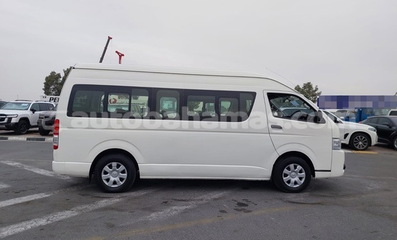 Buy Used Toyota Hiace White Car in Freetown in Eleuthera Buy Used Toyota Hiace White Car in Freetown in Eleuthera