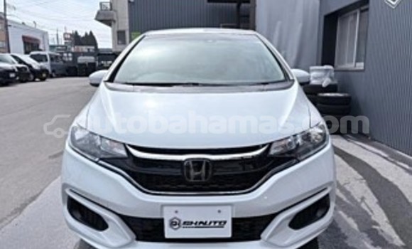 Buy Used Honda FIT White Car in Freetown in Eleuthera