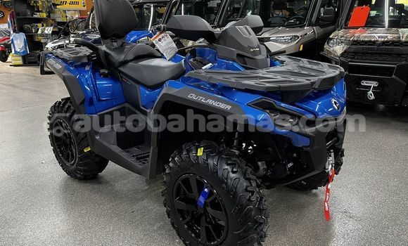Buy New Yamaha TMAX Black Bike in Coopers Town in Abaco Buy New Yamaha TMAX Black Bike in Coopers Town in Abaco