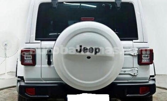 Buy Used Jeep Wrangler White Car in Marsh Harbour in Abaco Buy Used Jeep Wrangler White Car in Marsh Harbour in Abaco