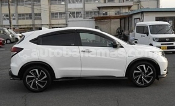 Buy Used Honda Vezel White Car in Freetown in Eleuthera Buy Used Honda Vezel White Car in Freetown in Eleuthera