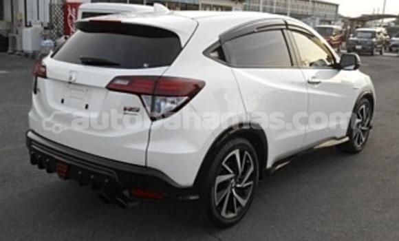 Buy Used Honda Vezel White Car in Freetown in Eleuthera Buy Used Honda Vezel White Car in Freetown in Eleuthera