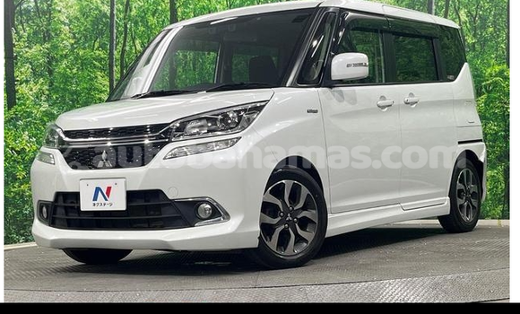 Buy Used Mitsubishi Delica D:2 White Car in Freetown in Eleuthera